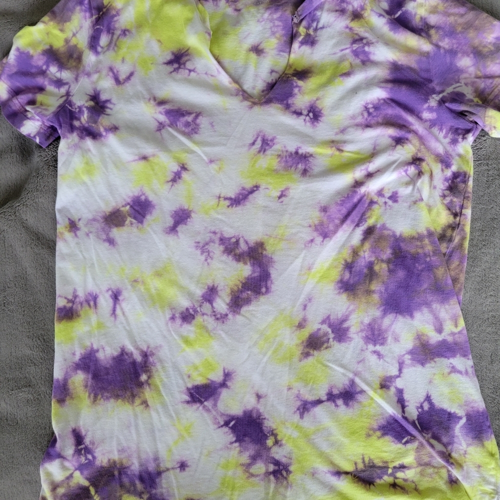 Pink by Victoria's Secret Tye Dye v-neck sz small